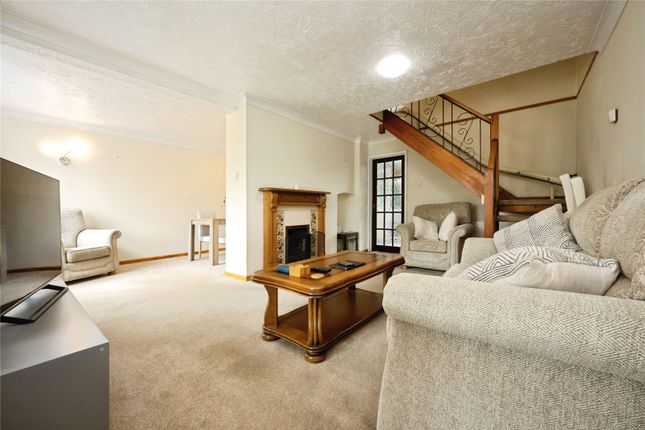 3, White Horse Close, Bedfordshire photo 2