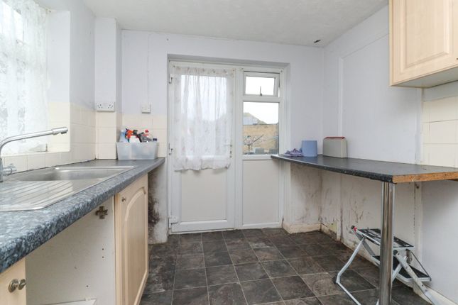 19, St. Lukes Close, Westgate-on-sea photo 4