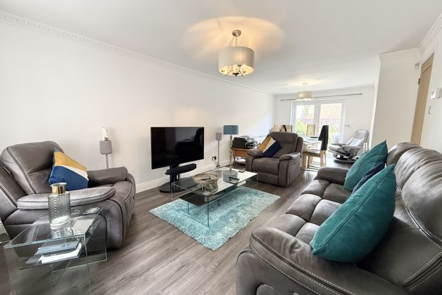 86, Longmeadows, Sunderland photo 3