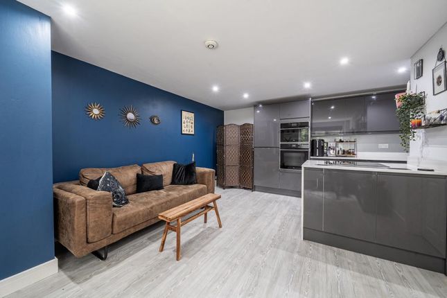75 ALBERT ROAD, Bagshot, Bagshot photo 3
