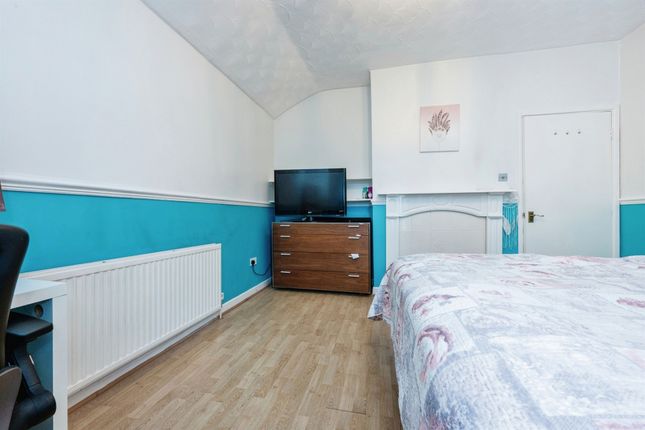 Flat for sale in Cornwall Road, Bedford