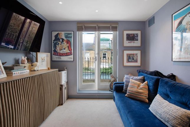 Terraced house for sale in Estcourt Road, London