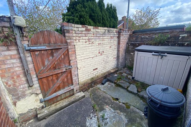 Terraced house to rent in Gladstone Road, Walton, Liverpool