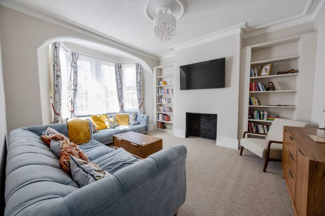 118, Fairmead Avenue, Westcliff-On-Sea photo 4