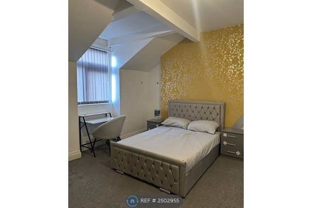 Double Room2-£750