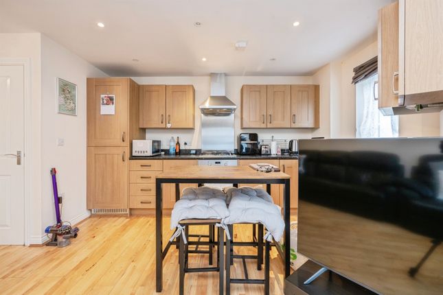 45, Scarlett Avenue, AYLESBURY photo 4