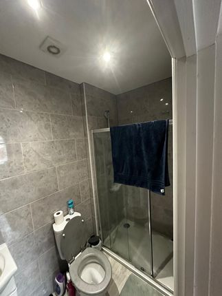 26, Aldridge Road, Slough photo 2