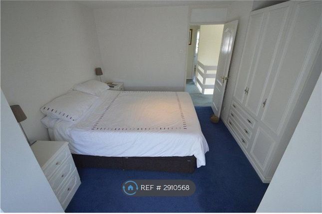 Lowbrook Drive, Maidenhead photo 4