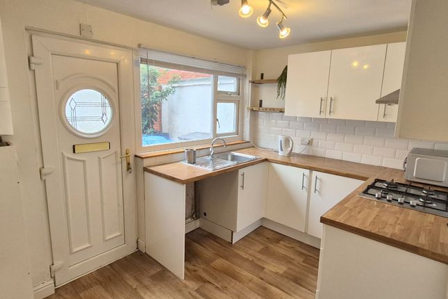 Flat 1, 6 All Saints Road, Scarborough photo 2