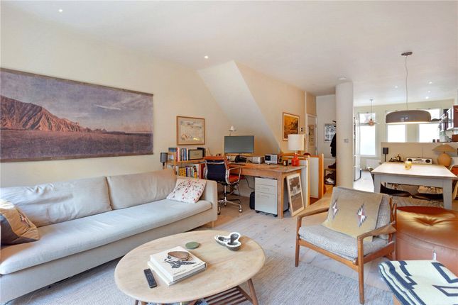Flat A, 144, Victoria Park Road, London photo 4