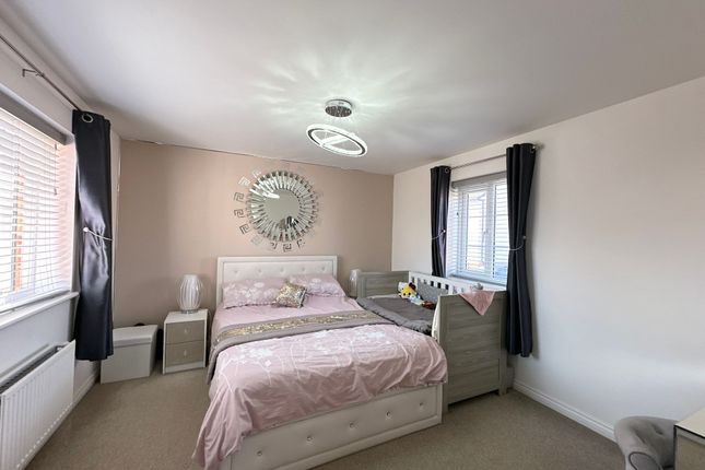 1 Wadsworth Avenue, Leicester photo 3