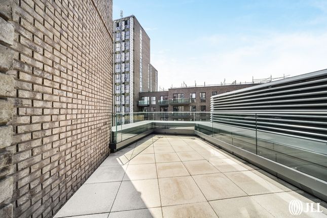 Flat for sale in Willowbrook House, Coster Avenue