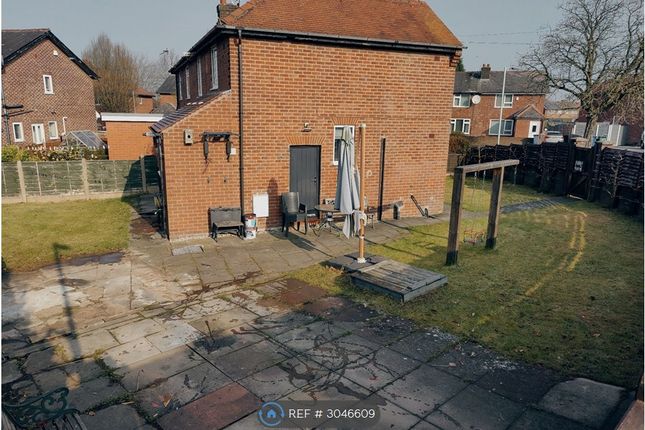 Woodfield Crescent, Romiley, Stockport photo 2