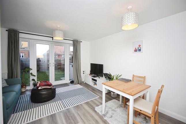 6, Woodhead Road, Warwick photo 3