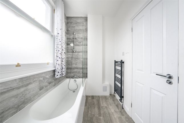 Flat 3, 13, Chippenham Road, London photo 3