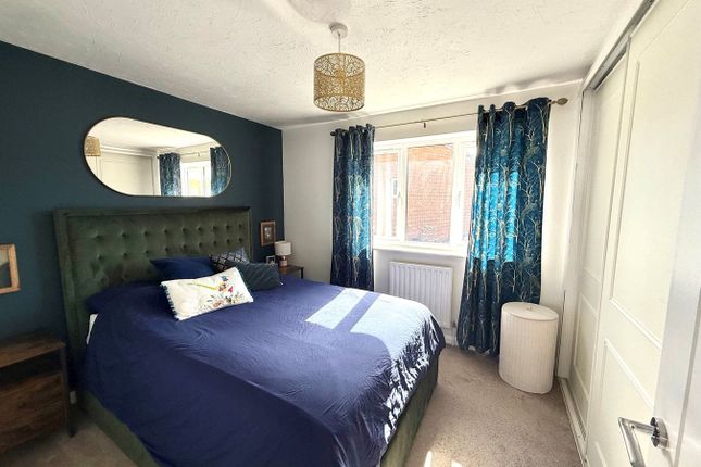 23, Lincolnshire Gardens, Warfield photo 5