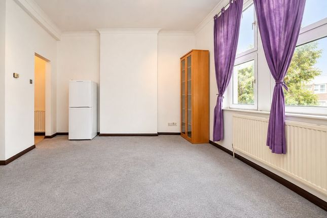 Flat 2, 31, Balham Hill, London photo 2