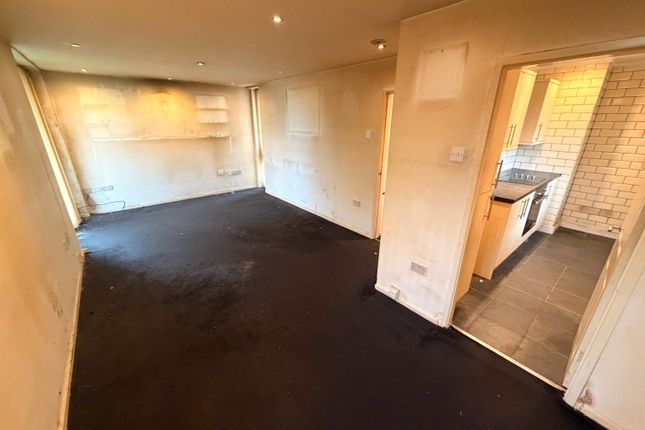 1, Hill View Court, Greater Manchester photo 3