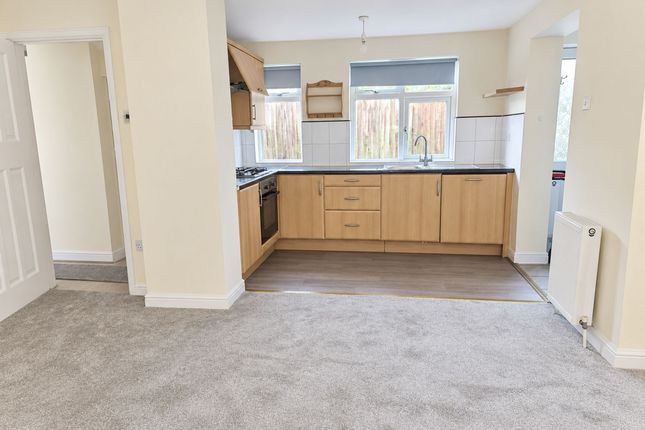1, Chase End, EPSOM photo 2