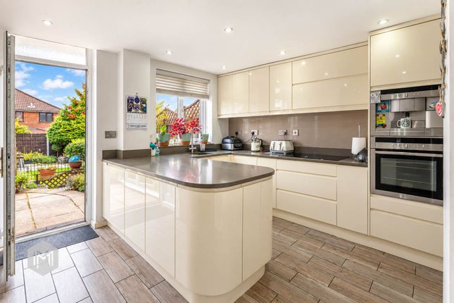 477 Bolton Road, Bury photo 4