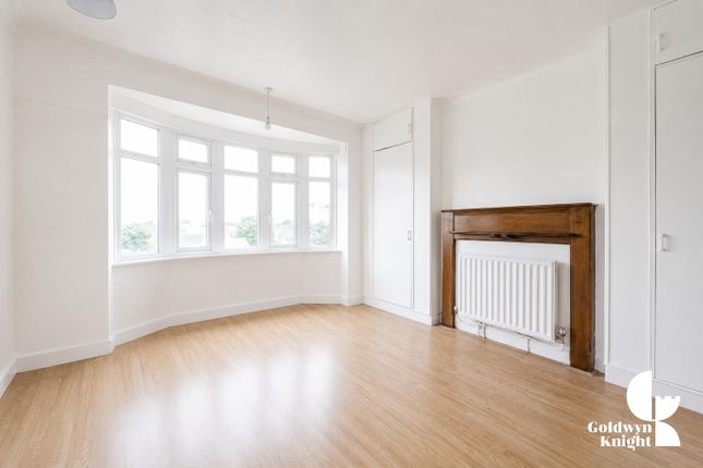 3, Tewkesbury Avenue, London photo 5
