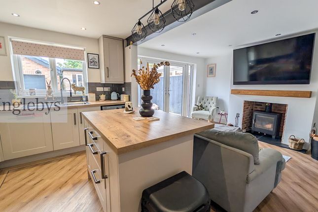 17, Newlands Road, Skelton Green photo 3