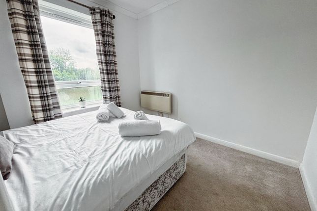 48, Longbridge Road, Surrey photo 3