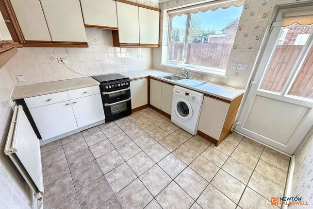56, Francis Gardens, Peterborough photo 3