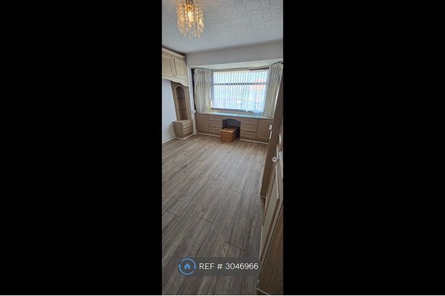 Locke Close, Rainham photo 5