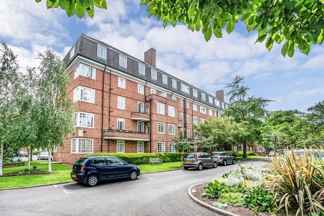 Thumbnail Flat to rent in Watchfield Court, Sutton Court Road, London