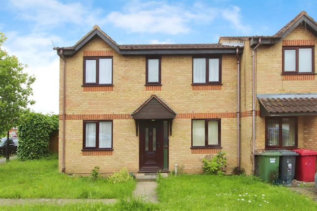 Thumbnail Semi-detached house to rent in Lowestoft Drive, Burnham, Slough