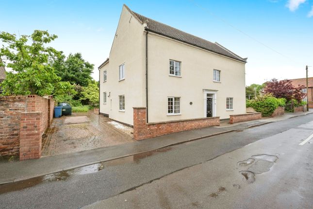 Thumbnail Detached house for sale in Middle Street, Misson, Doncaster