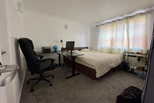 20, Morris Close, Luton photo 4