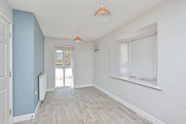 18, Maze Avenue, Norwich photo 4