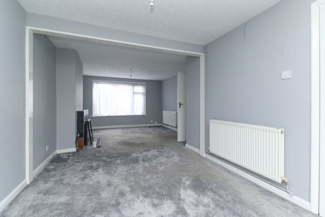 19, St. Lukes Close, Westgate-on-sea photo 3