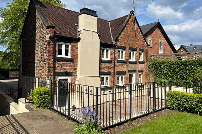 Flat for sale in Park Avenue, Mossley Hill, Liverpool