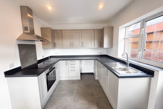 31, Coleridge Road, Stoke-on-Trent photo 4