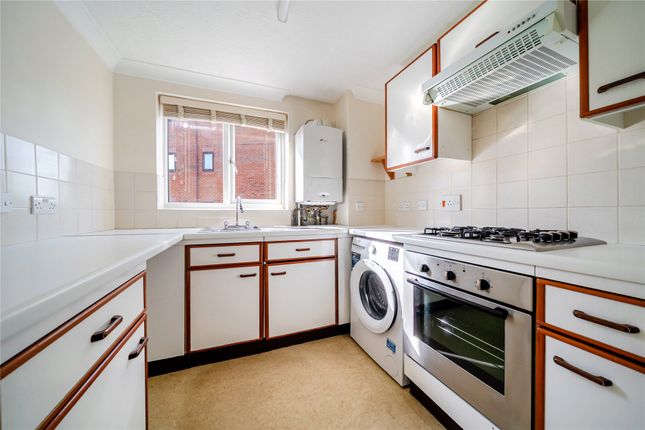 Flat 6 Inglewood Court, 9, Oaklands Road, Bromley photo 4