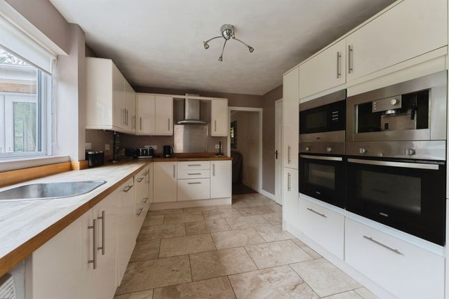 45, Fairways Drive, Ellesmere Port photo 3
