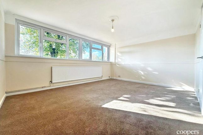 Aspen Close, West Drayton photo 2