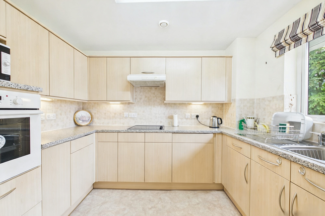 29 Amelia Court, Union Place, Worthing photo 2