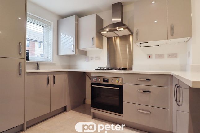 33, Gwern Gwynfael, CARDIFF photo 4