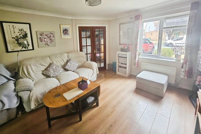 1, Chiltern Close, Liverpool photo 3