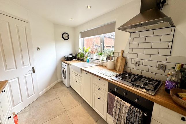 7, Valentine Lane, Chepstow photo 2