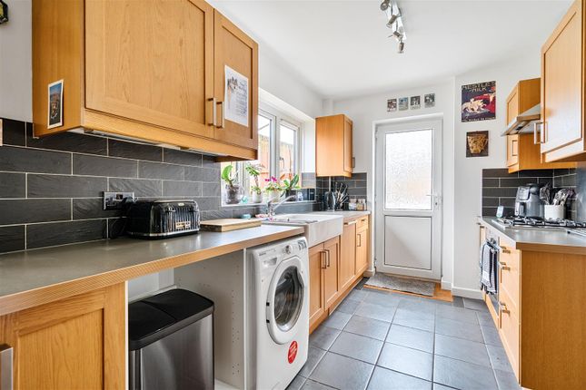 23, Quested Way, Maidstone photo 3