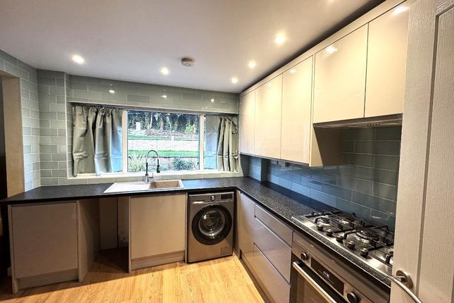 5, Lancaster Road, Kettering photo 4