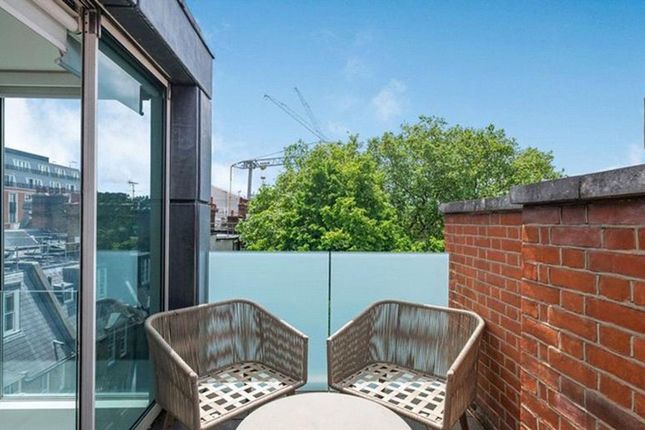 4.01, 62 Green Street, London photo 2