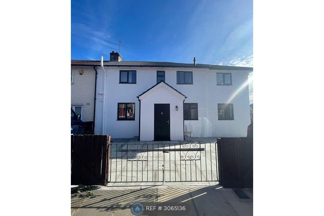 Ground Floor Flat With Garden  Windmill Lane, Greenford, Ealing photo 2
