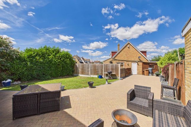 40, Weavers Way, Ashford photo 2