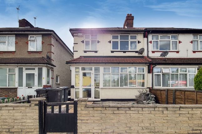 End terrace house to rent in Purley Way, Croydon
